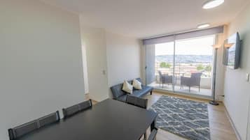 Family Apartment, Balcony, City View | Dining room