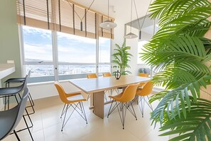 Apartment | Dining - Oceana Suites Cerro Placeres (Valparaiso)