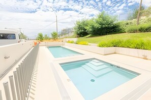 Appartement | Zwembad | Een seizoensgebonden buitenzwembad