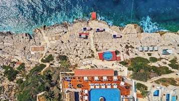 Private beach, free beach shuttle, sun loungers, beach umbrellas