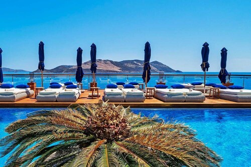 Meis Exclusive Hotel