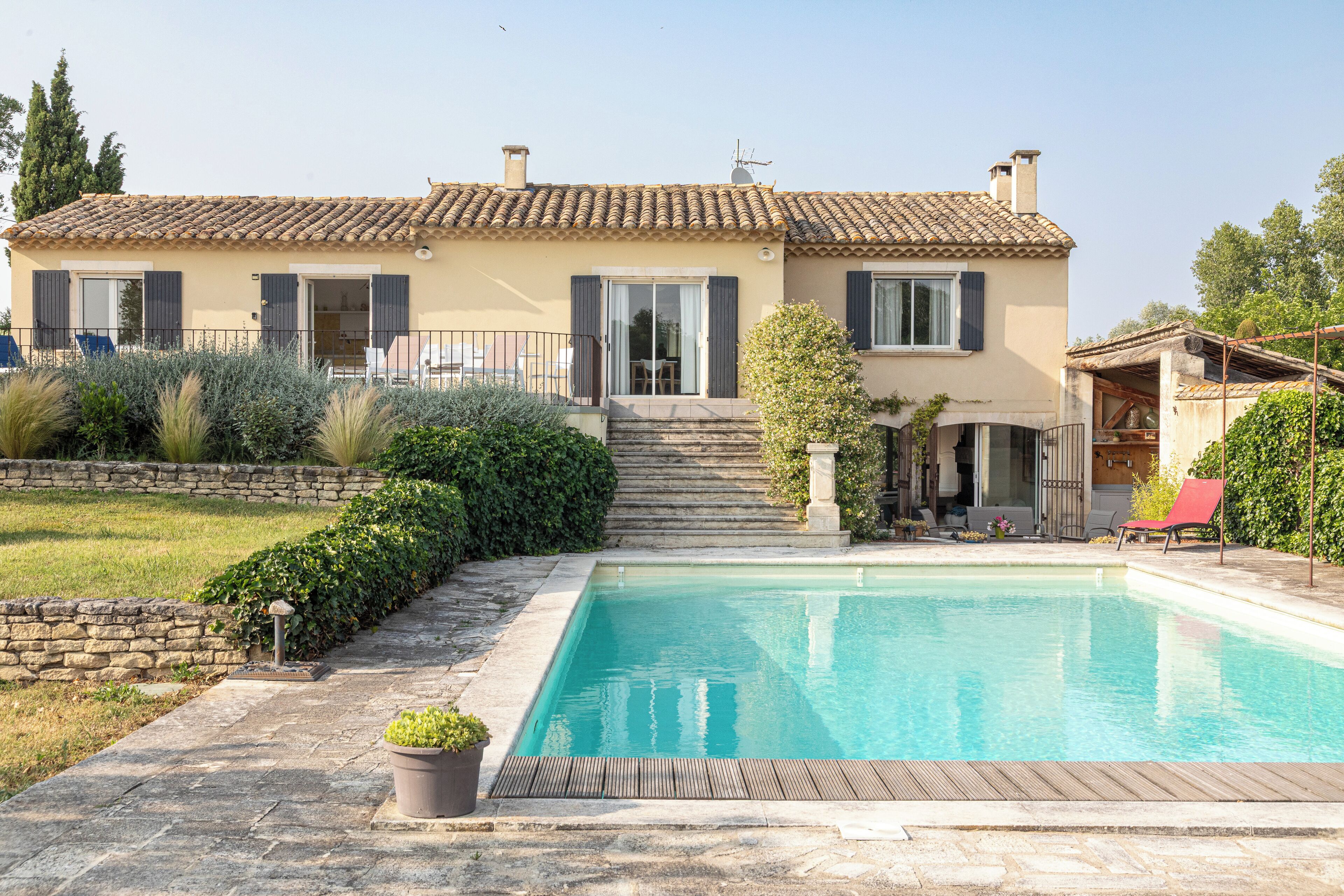 Piscine couverte, piscine extérieure