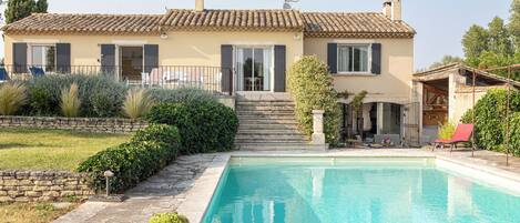 Piscine couverte, piscine extérieure