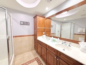 Shower, hair dryer, towels - Summer & July 4th Savings at Beachside Colony Tybee's ONLY Oceanfront Resort 2/2 (Tybee Island)