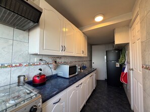 패밀리 아파트, 발코니, 바다 전망 | 전용 주방