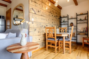 Dining - Gîte "Le Panorama" – Charming Apartment with Terrace in Soultzeren (Soultzeren)
