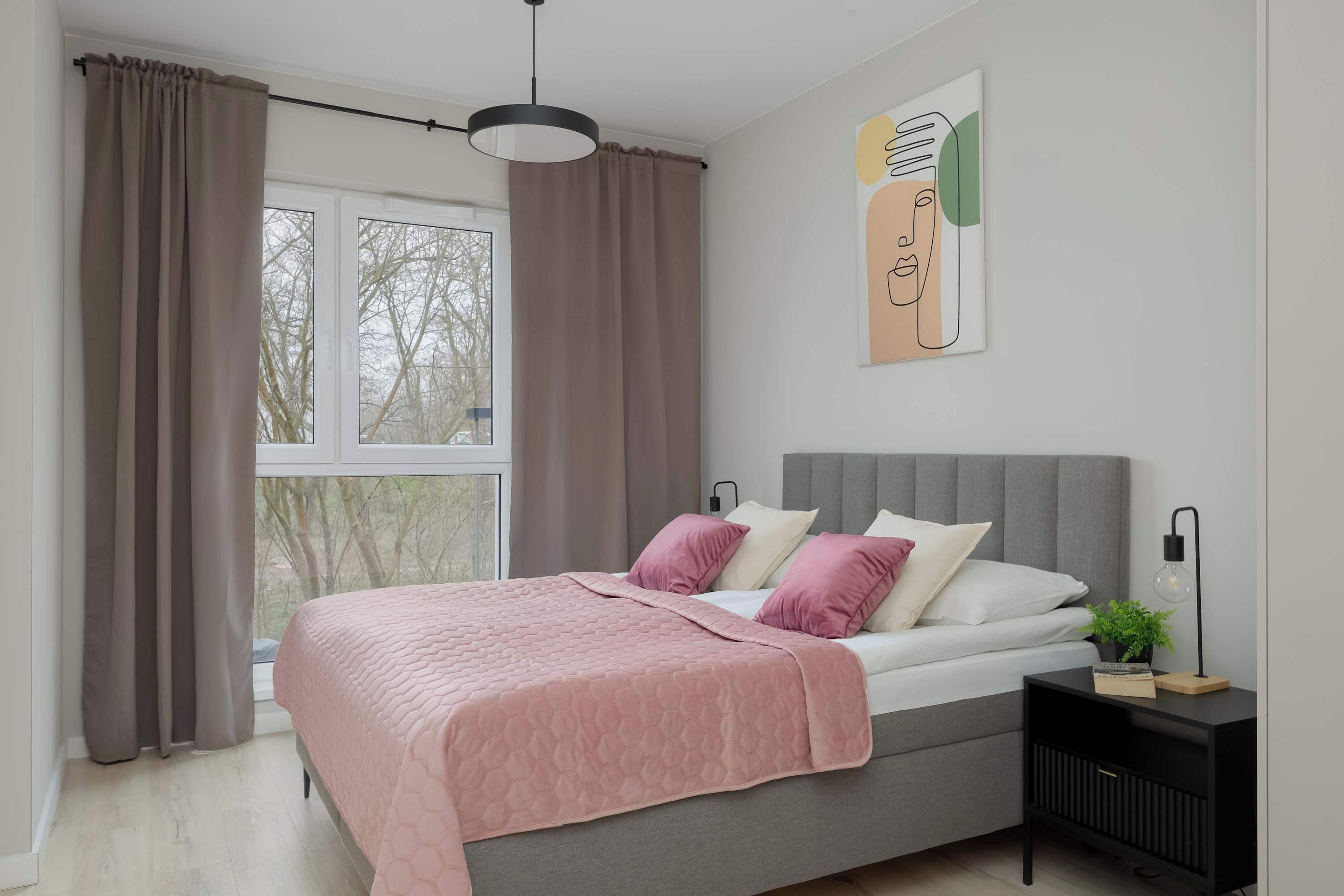 1 bedroom, iron/ironing board, travel crib, WiFi