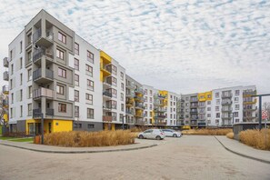 Exterior - Marywilska 68 | Warsaw | Modern Apartment | Parking (Warszawa)