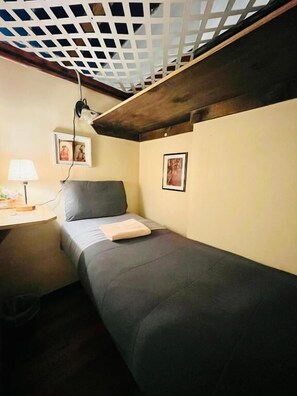 Single Room | Free WiFi, bed sheets - New York Spirit Retreats HOSTEL (New York)