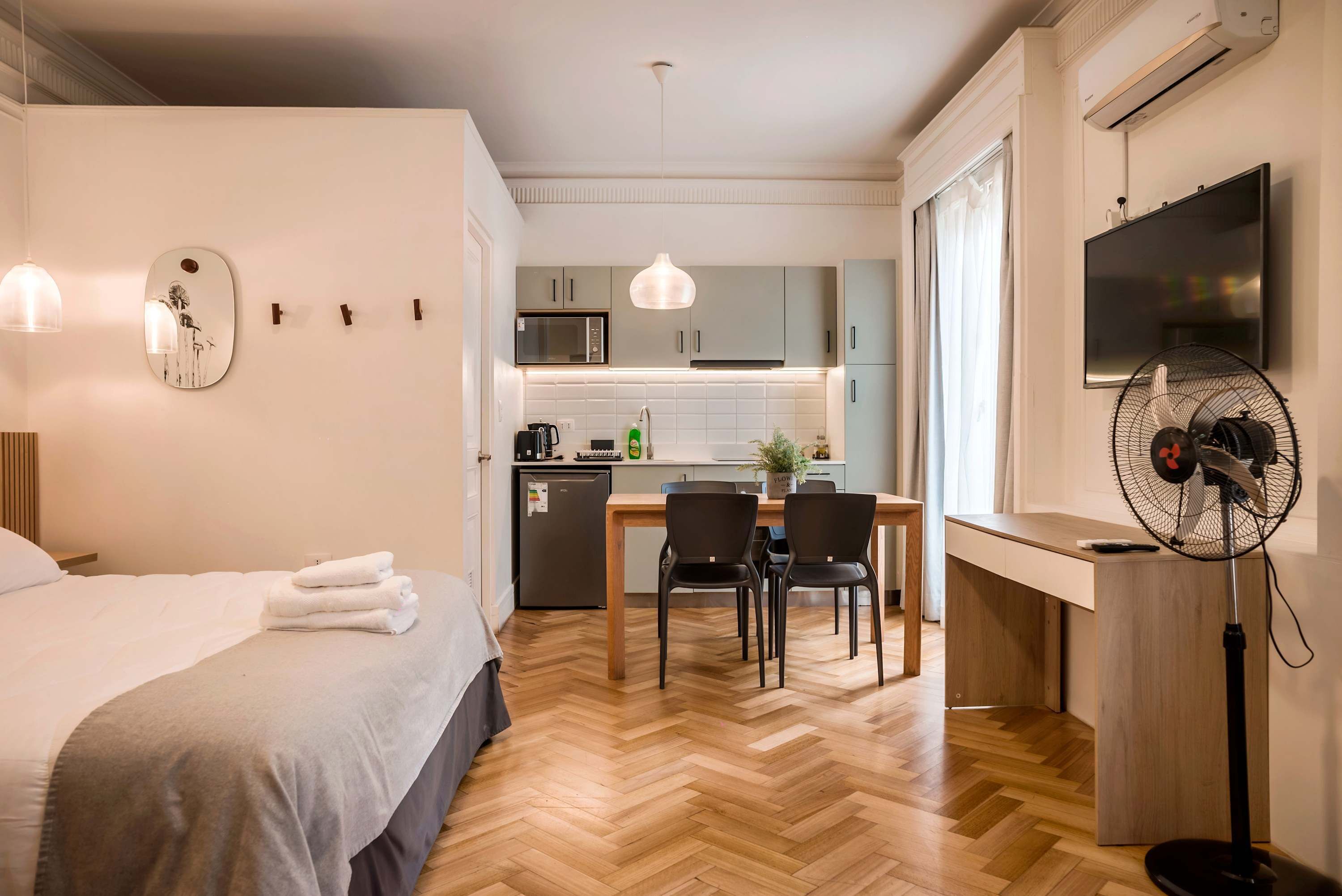 Iron/ironing board, free WiFi, bed sheets