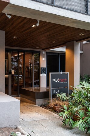 Exterior detail -  Pivô Alameda Franca by Viva - Conforto e Estilo nos Jardins (São Paulo)