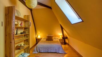 1 bedroom, WiFi, bed sheets