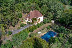 Exterior - Pool, Parking, AC, Wifi, Breakfast, 4-ha Garden, English-Speaking Hosts (Sarlat-la-Canéda)