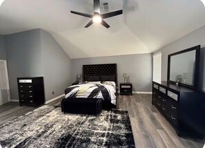 5 quartos, ferros/tábuas de passar roupa, Wi-Fi, roupa de cama