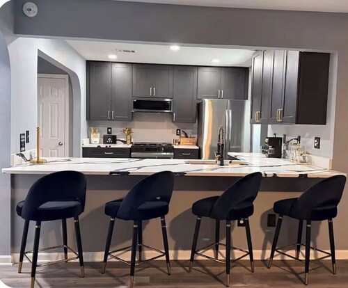 Noir d’Or Delightful 5-bedroom house with AC in vibrant Atlanta, Ga