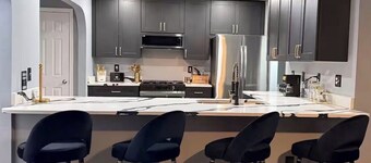 Noir d’Or Delightful 5-bedroom house with AC in vibrant Atlanta, Ga