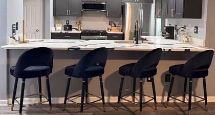 Noir d’Or Delightful 5-bedroom house with AC in vibrant Atlanta, Ga