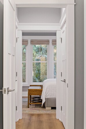 4 chambres, lit de bébé portatif, accès au Wi-Fi (inclus)