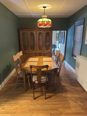 Dining - Charming Four Bedroom House (Tannersville)
