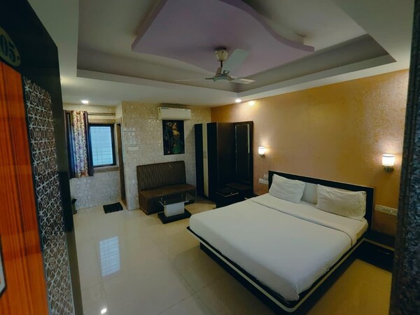 Hotel Panchgani Crown - Wai
