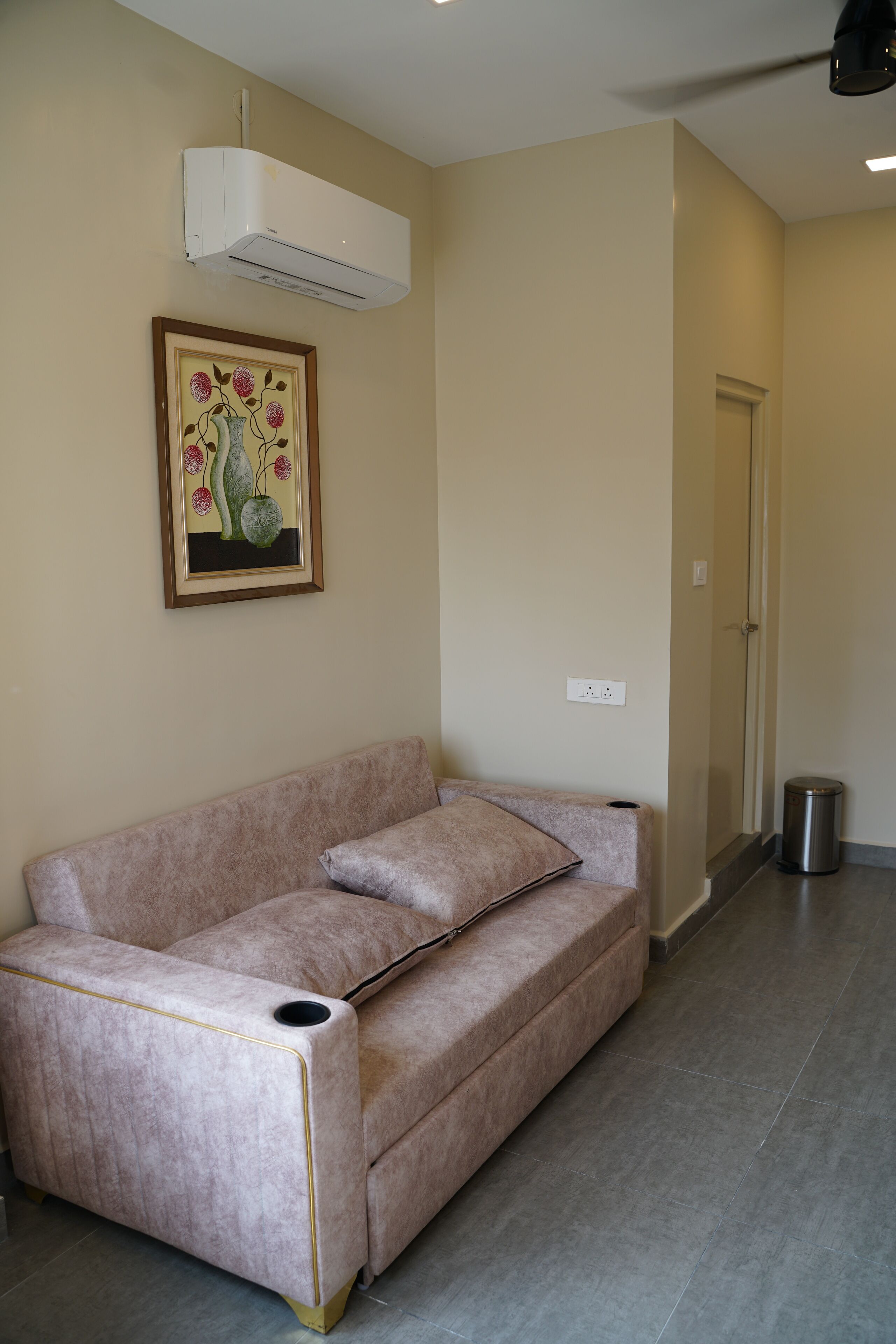 Presidential Room | Desk, laptop workspace, free WiFi