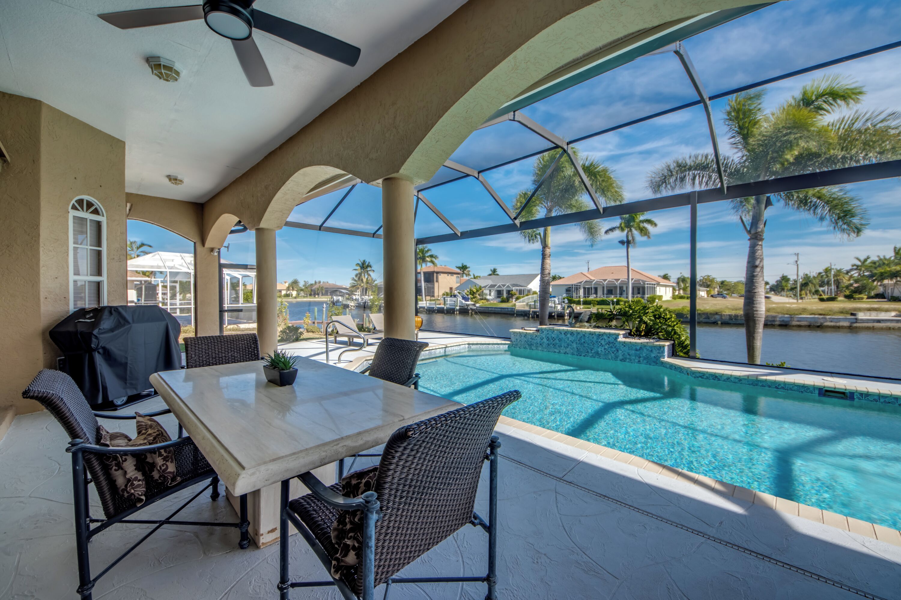 Piscine extérieure, piscine chauffée