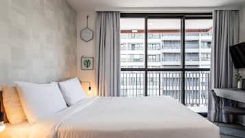 Laptop workspace, free WiFi, bed sheets