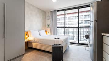 Laptop workspace, free WiFi, bed sheets