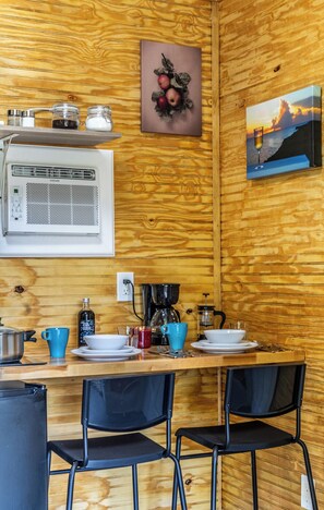 Dining - Elegant 2BR Container Home | Nature Retreat | Peaceful & Unique (Jacksonville)