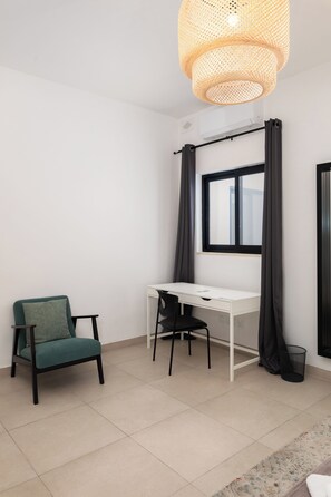 Lejlighed - 3 soveværelser - køkken | Mørklægningsgardiner, strygejern/strygebræt, gratis Wi-Fi