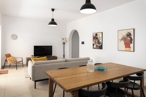 Lejlighed - 3 soveværelser - køkken | Opholdsområde