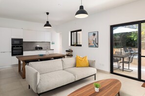 Apartment, 3 Schlafzimmer, Küche | Wohnbereich