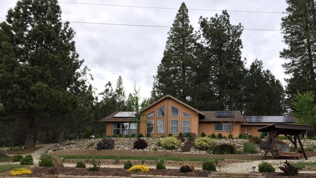Unclassified image, 1 of 38, button - Luxury Cabin Rental with a Fire Pit in Coulterville, California (Yosemite)