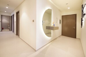 Lobby - 3BHK Sea View Near Palm Jumeirah Avani  (Dubai)