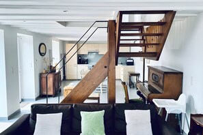 TV - Spectacular Panoramic Sea View, Direct Beach Access, Detached House (Loctudy)