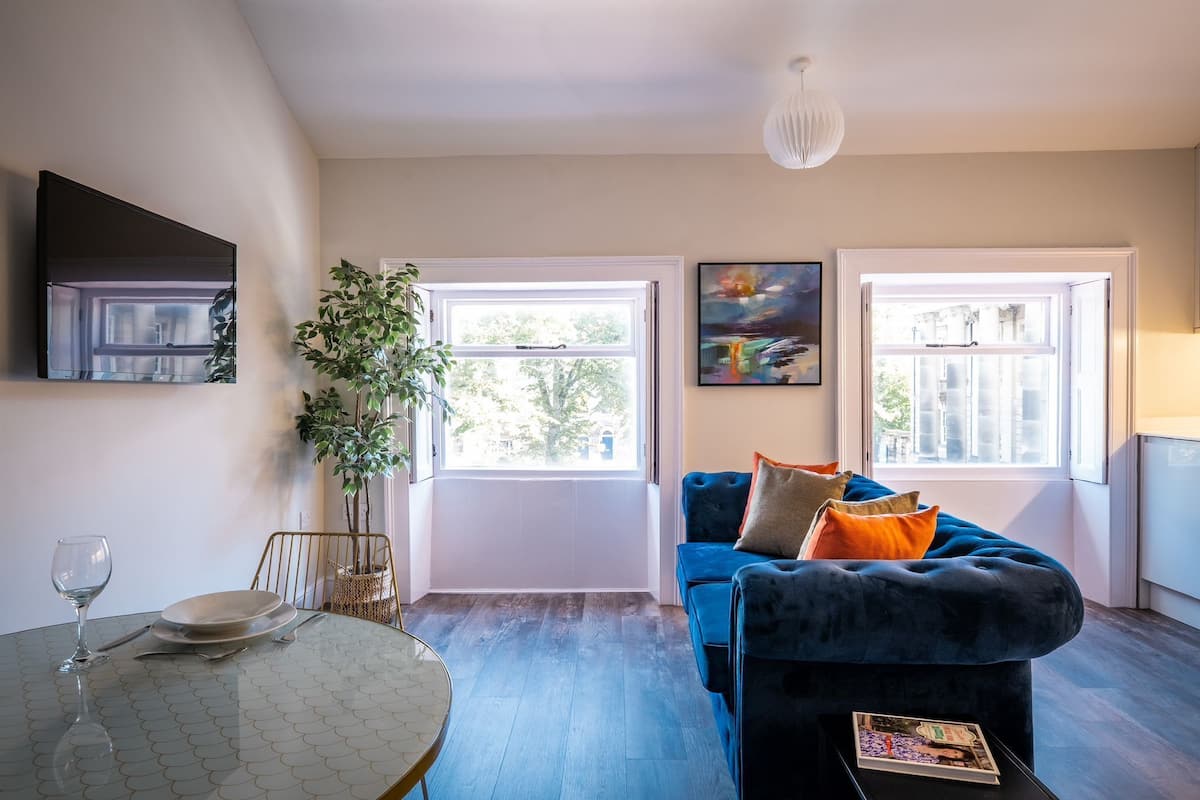 Apartment, 1 Bedroom | Living area