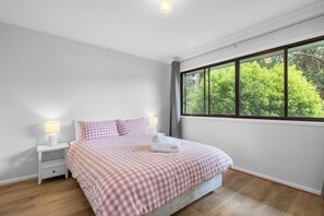 Fer et planche à repasser, Wi-Fi gratuit, draps fournis