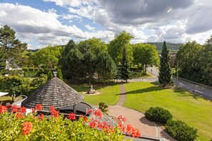 Habitación doble, balcón, vista a la montaña | Vista desde la habitación