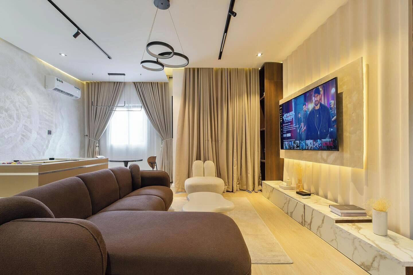 Apartament econòmic, balcó, vistes a la ciutat | Sala d'estar