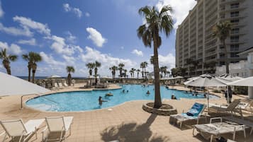 2 piscinas externas