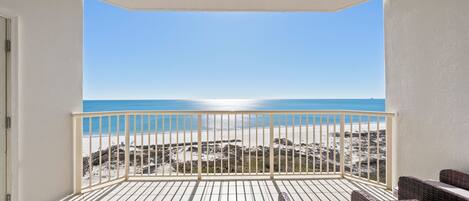 ซิกเนเจอร์คอนโด, 1 ห้องนอน, ระเบียง, วิวชายหาด | วิวระเบียง