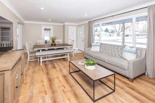 Gateway to the Twin Cities near MOA and Airport