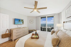 2 bedrooms, desk, iron/ironing board, WiFi - The Somerset Solace | Pools, Tennis Courts & Gym (Marco Island)