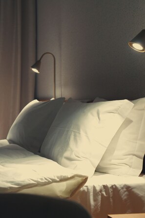 Luxury Room, City View | Laptop workspace, blackout curtains, soundproofing, iron/ironing board - CLATT HOTEL (São João da Boa Vista)