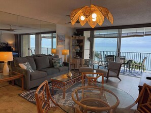 TV - Oceanfront Whale Watching, Sunsets, Island Views on Big Lanai (Lahaina)