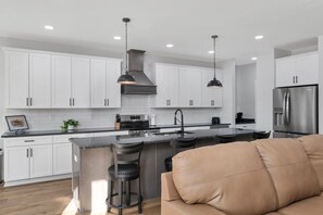 Interior - Springfield Haven - Modern Comfort Near Nashville (Springfield)