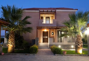 Front of property - Luxurious Villa David (Malevizi)