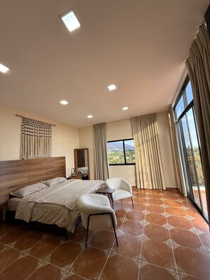 5 bedrooms, iron/ironing board, WiFi, bed sheets - Casa Catrina: 5-bedroom Villa with Panoramic Mountain and Lake Chapala Views (Chantepec)