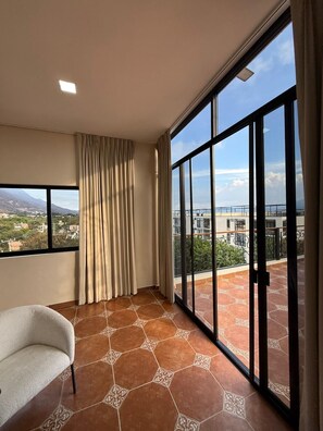 Interior - Casa Catrina: 5-bedroom Villa with Panoramic Mountain and Lake Chapala Views (Chantepec)