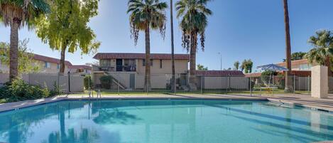 Apartment (2 Bedrooms) | Front of property